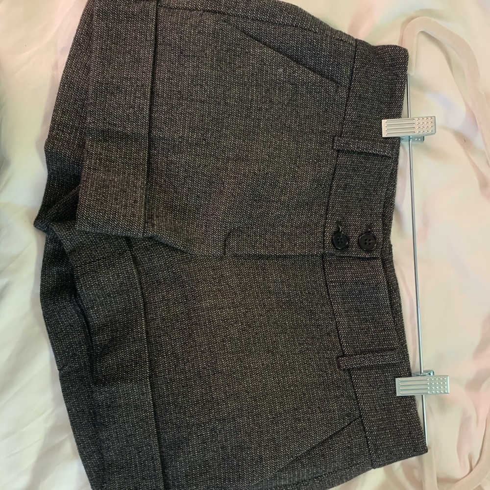 Theory Size 4 Shorts